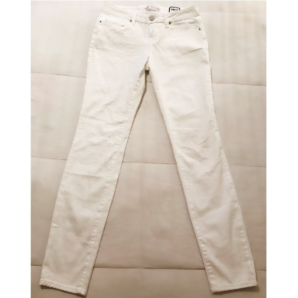 White skinny jeans